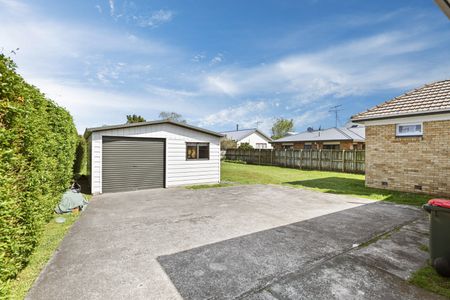 49 Galloway Street, Hamilton East — - Photo 2