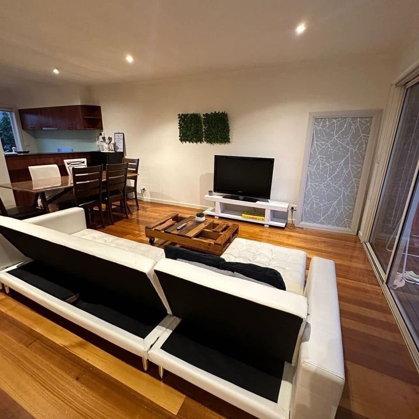 Maribyrnong - Photo 1