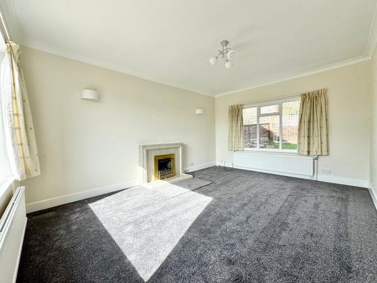 4 bedroom detached house to rent - Photo 1
