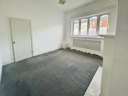 3 bedroom Terraced House To Let - Photo 1