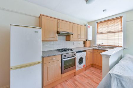 1 bedroom flat to rent - Photo 4