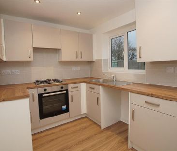 3 bedroom detached house to rent - Photo 5