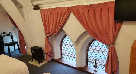 Luxury Apartment - Photo 3