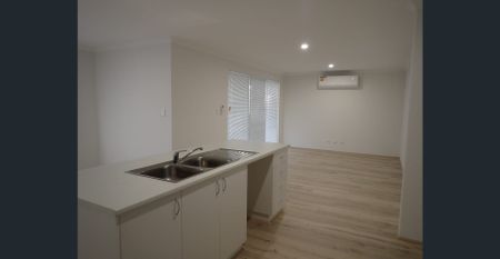 FRESH, MODERN, GREAT LOCATION-----HOME OPEN – FRIDAY 12/12/2025 – TIME 12:00PM TO 12:30PM - Photo 5