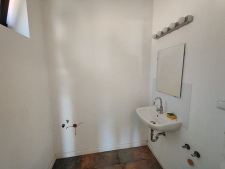 Apartament la casă, curte proprie, zona Gusterita - Photo 4