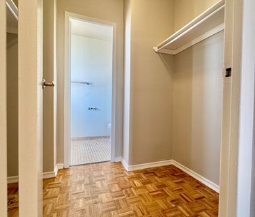 For Lease - 6200 Bathurst Street Unit# 1504, Toronto, Ontario - Photo 1