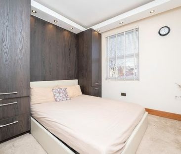 2 Bed Terraced House, St. Kildas Road, HA1 - Photo 3