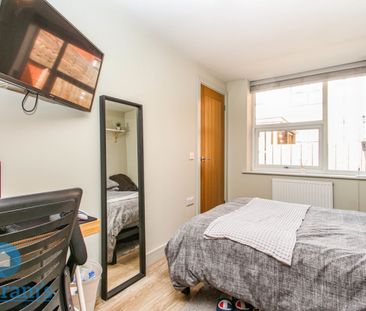 2 bed Apartment for Rent - Photo 2