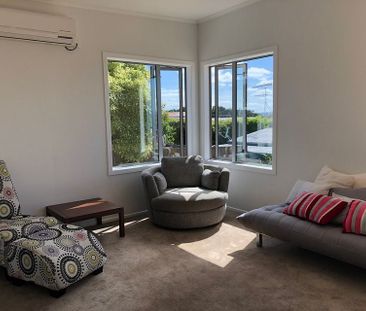 Fully Furnished Lakeview Home in Acacia Bay - Photo 3