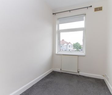 3 Bed Terraced House, Hipswell Highway, CV2 - Photo 2