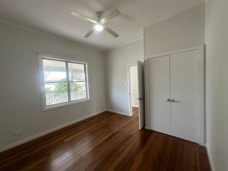 TIDY 3 BEDROOM HOME CLOSE TO TOWN - Photo 5