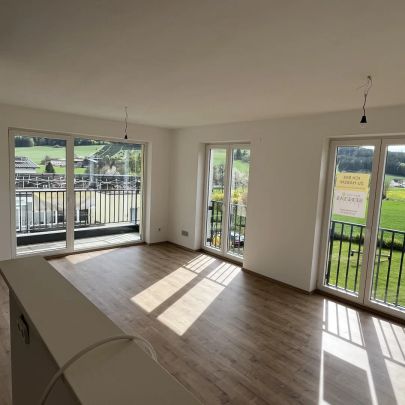 Familienfreundliche 4-Zimmer-Wohnung mit Schwimmteich in ruhiger Grünlage - förderbar - Photo 1