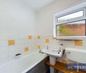 2 bedroom Bungalow To Let - Photo 6