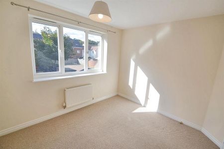 4 bedroom townhouse to rent - Photo 5