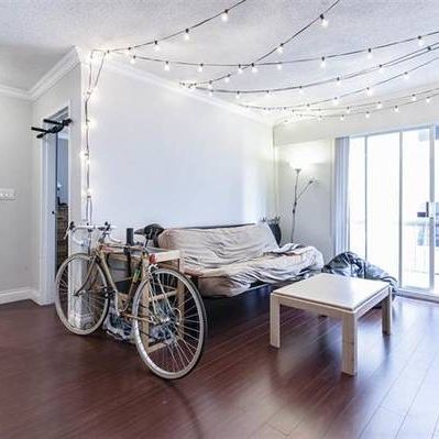 Charming Renovated 1 Bedroom Suite Mount Pleasant – - Photo 3