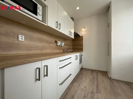 Pronájem bytu 2+1 v osobním vlastnictví 45 m², Žatec - Photo 3