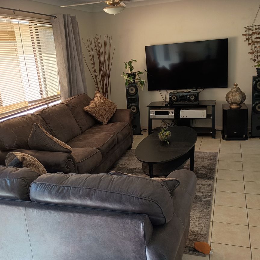 Morayfield - Photo 1