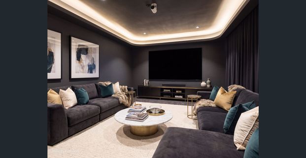 Stunning Near-New Luxury Residence in a Coveted Cul-de-sac - Photo 1