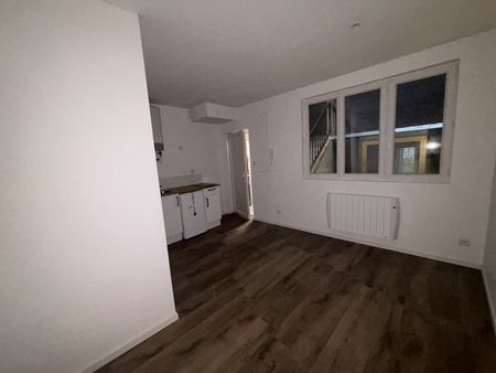 Location Appartement 1 pièce 15m² - Photo 2