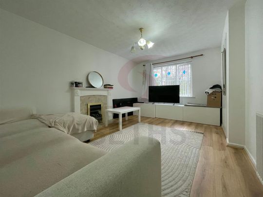 Samphire Close, LE5, Leicester - Photo 1