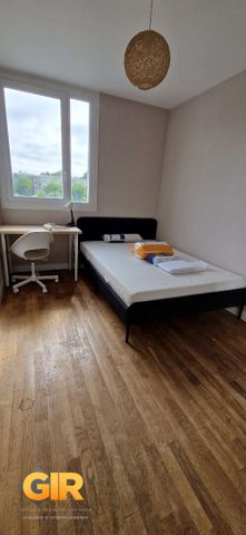Location Appartement 1 pièce 70m² RENNES 35000 - Photo 4