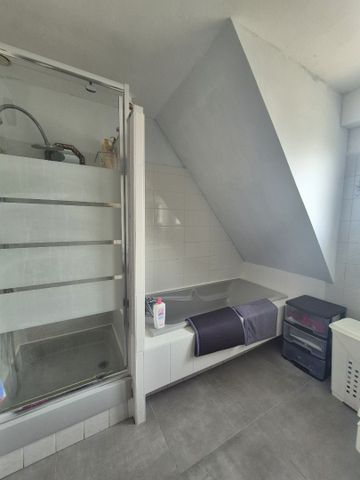 Location Maison 4 pièces 92m² LONGUENESSE 62219 - Photo 4