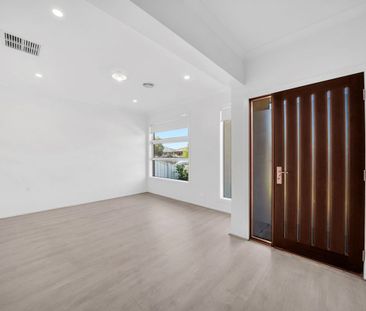 Modern Family Living in a Prime Tarneit Location - Photo 5