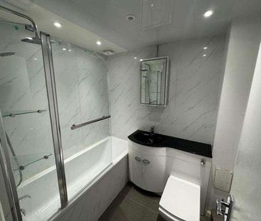Plowman Close, Edmonton, N18 - Photo 4