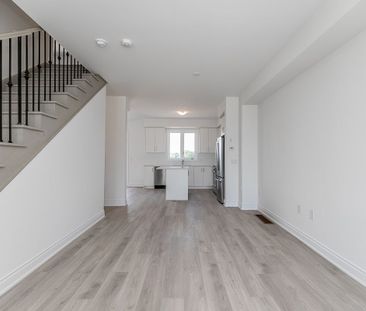 For Lease - 57 Union Boulevard, Wasaga Beach, Ontario - Photo 2