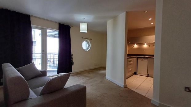 1 bedroom flat to rent - Photo 1