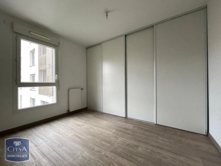 Appartement à louer 3 pièces 66.5m² - Photo 2