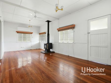 Spacious Character Home on Large Block - Photo 4