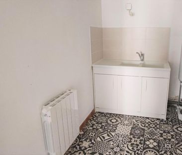 Location Appartement 1 pièce 47m² CHALON SUR SAONE 71100 - Photo 3
