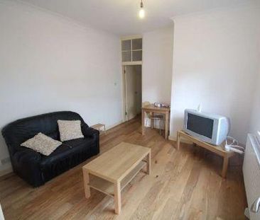 1 bedroom ground floor flat to rent - Photo 4