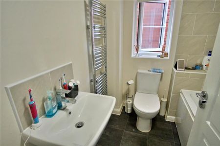 2 Bed Semi-Detached House, Lapwing Place, CV4 - Photo 4