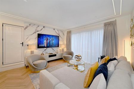 4 bedroom townhouse to rent - Photo 3