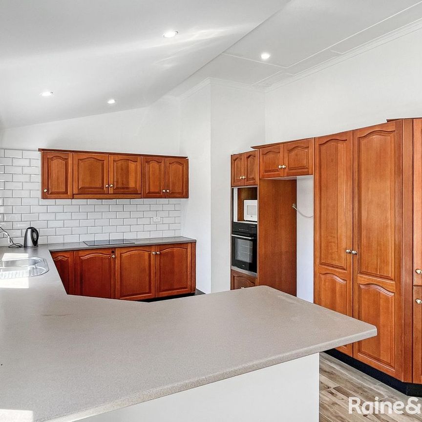 1/10 Hayes Street, Queanbeyan, NSW 2620 - Photo 1