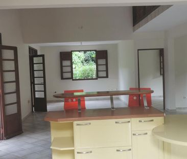 Location maison individuelle Saint Joseph 6 pièce(s) 157m2 - Photo 1