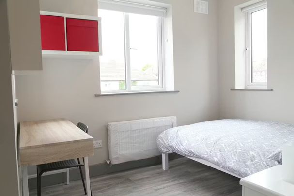 The Rise, Dublin - Photo 1