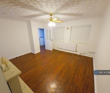 3 bedroom terraced house to rent - Photo 3