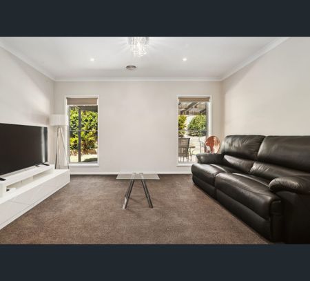 6B Heyington Place, Kennington, Vic 3550 - Photo 3