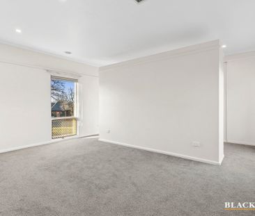 35 Mckinlay Street, Narrabundah ACT 2604 - House For Rent | Domain - Photo 4
