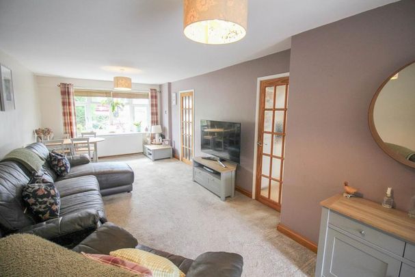 3 bedroom semi-detached house to rent - Photo 1