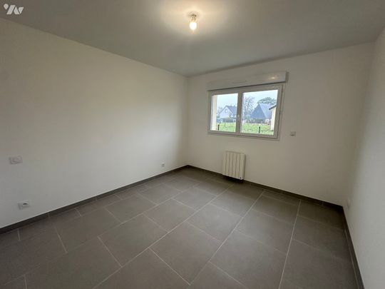 Cuisine aménagée et équipée, séjour, 2 chambres, SdE et WC. Cellier. Chauffage électriques. - Photo 1