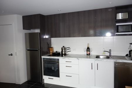 11th floor sunny 1 bedroom -Elevate Apartments - Photo 4