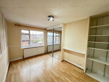 4 bedroom terraced house to rent - Photo 5