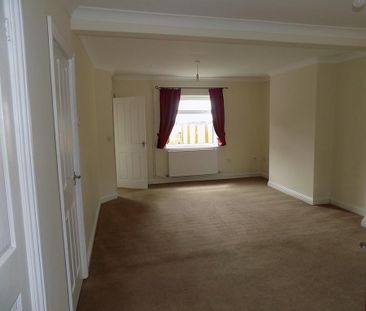 2 bedroom cottage to rent - Photo 1