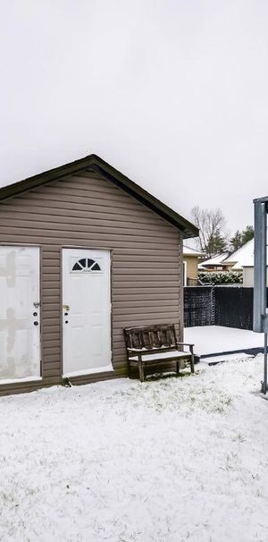 Logement maison 5 et demi : 2 550$ / mois Libre maintenant - Photo 1