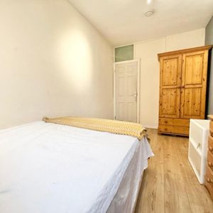 Room in a Shared House, Llandovery House, E14 - Photo 2