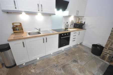 2 bedroom terraced house to rent - Photo 5